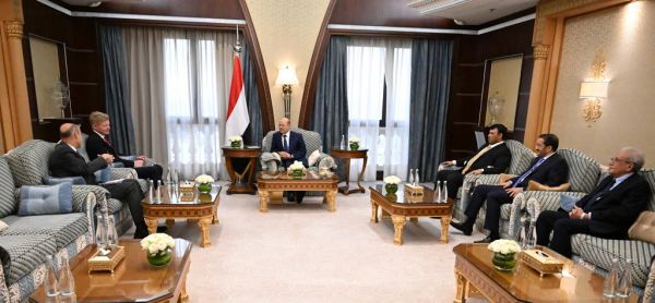 رئيس مجلس القيادة الرئاسي يستقبل المبعوث الخاص للامم المتحدة 
