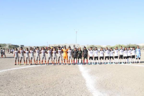 بطولة طفل تهامة الشهيد " الأسود".. منتخب ذو باب المندب يثبت جدارته والخوخة يقابل المخا في النهائي 