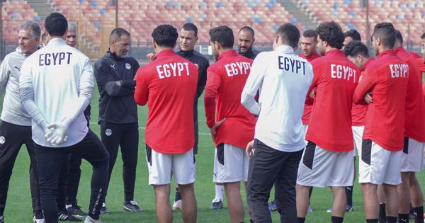 منتخب مصر في ورطة قبل أمم إفريقيا.. إصابات كورونا جديدة ومفاجآت غير سارة بقائمة الاحتياط
