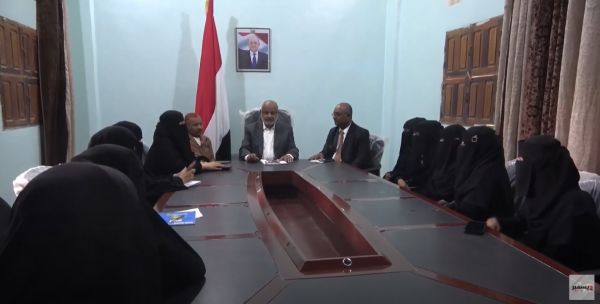 فيديو| محافظ الحديدة ورئيس دائرة المرأة في المكتب السياسي يدرسان سُبل تنسيق الجهود لدعم قضايا المرأة 