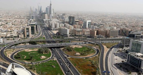 السعودية تفرض غرامة مالية ضخمة على مخالفي تدابير كورونا