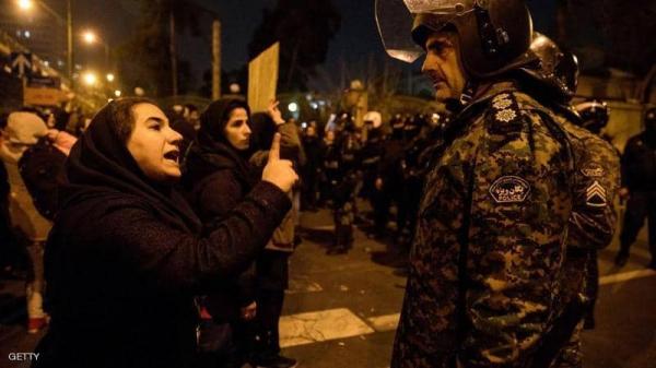 إيران.. مظاهرات "الطائرة المنكوبة" تتصاعد وتصل لميدان آزادي