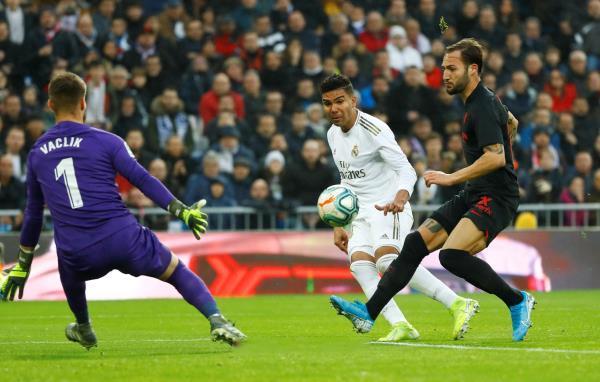 ريال مدريد يحقق فوزا صعبا على إشبيلية  بالدوري الإسباني