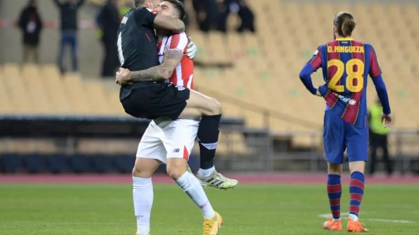 أتلتيك بلباو يحرم مدرب برشلونة من إحراز اول لقب له ويتوج بكأس السوبر الإسباني 