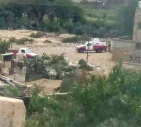 بعد حملتها على الحيمة والزواقر.. مليشيا الحوثي تداهم عزلة "قياض" في تعز وتعتقل 30 مدنيا