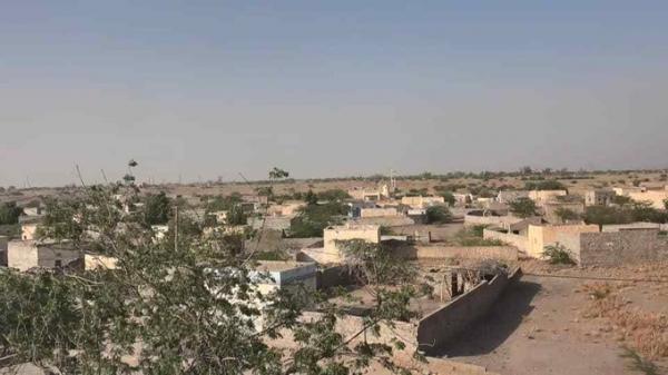 مليشيا الحوثي تفتح نيران أسلحتها على أحياء سكنية في حيس
