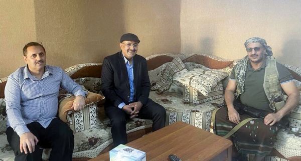 فيديو| النائب معزب يعلن انضمامه رسمياً للمكتب السياسي للمقاومة الوطنية 