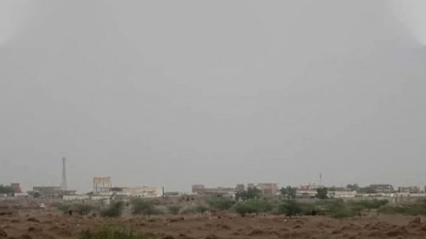 المشتركة تخمد مصادر نيران حوثية استهدفت مساكن مواطنين في الدريهمي