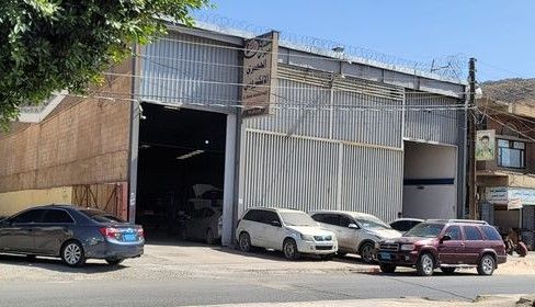 مليشيا الحوثي تُلزم أكاديميةً في جامعة صنعاء باصطحاب محرم عند زيارة ورش الصيانة 