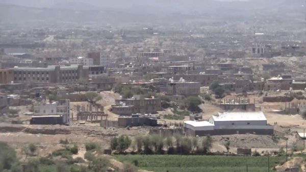 مليشيا الحوثي تقصف موكب زفاف بالضالع وتضرر عدد من السيارات 