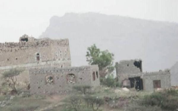 مليشيا الحوثي تكثف قصف القرى الآهلة بالسكان في مقبنة تعز
