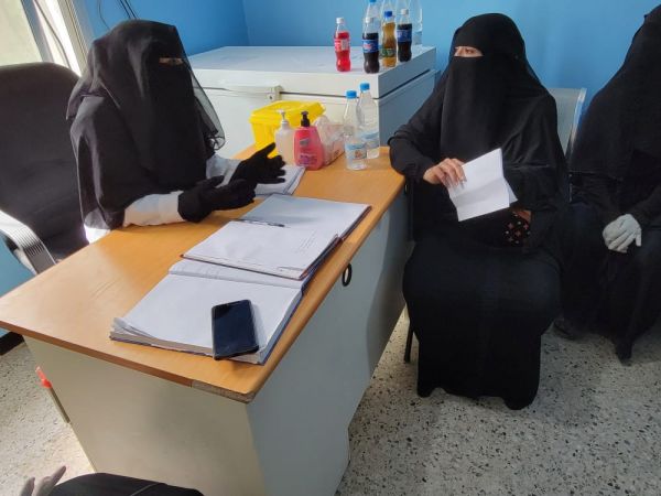 صور| رئيسة دائرة المرأة بالمكتب السياسي تواصل زياراتها الميدانية للمرافق المساندة للمرأة بمديرية المخا