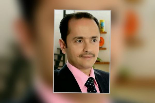 إثر نهب المليشيا للمرتبات.. دكتور بجامعة صنعاء يعلن استعداده التخلي عن عمله الأكاديمي