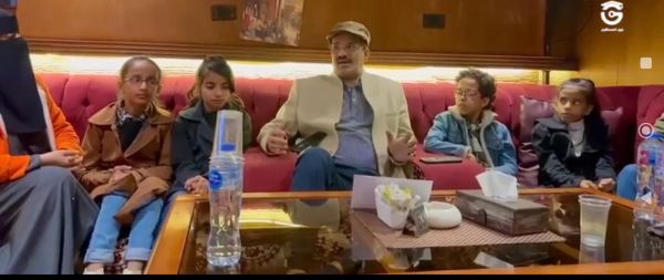 القاهرة.. رئيس فرع المكتب السياسي بتعز يكرم نوابغ "نعمة رسام" المشاركين في "الفيديك ماث"