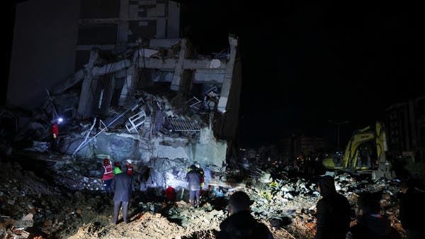 حصيلة الزلزال تتخطى الـ2300 قتيلاً بتركيا و1400 بسوريا