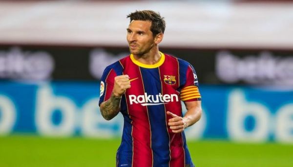 لاعب العقد.. ميسي يتفوق على رونالدو بجائزة جديدة