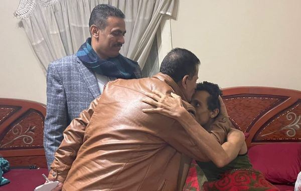 صور| ‏بتكليف من قائد المقاومة الوطنية.. عضوا المكتب السياسي يزوران جرحى المقاومة الوطنية في القاهرة ويطمئنان على أوضاعهم الصحية 
