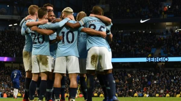 السيتي يثأر من تشلسي  ويتصدر الدوري الإنجليزي بفارق الأهداف 