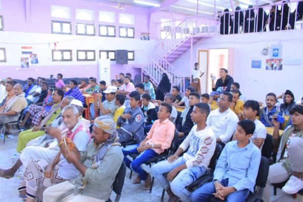 بعد توقفها لعامين.. ثانوية الشهيد قمحد في الخوخة تحتفي بتخريج دفعتها الأولى