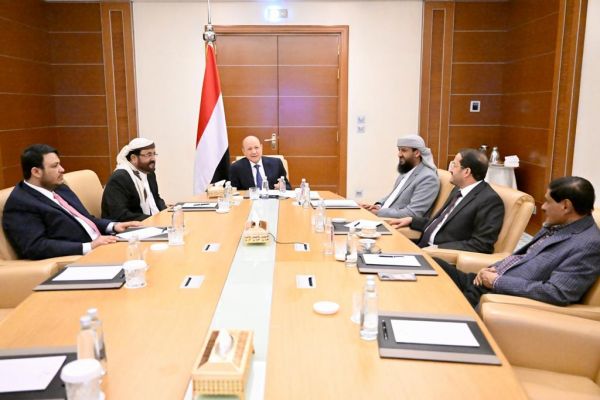مجلس القيادة الرئاسي يعقد اجتماعا مغلقا  
