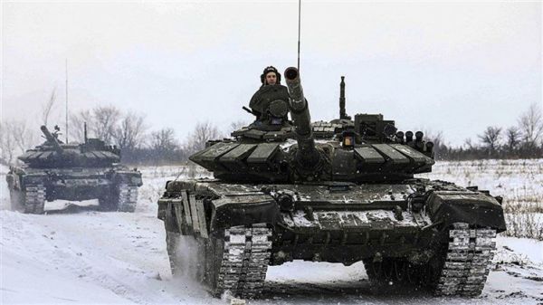 روسيا تؤكد بدء سحب قواتها من الحدود مع أوكرانيا
