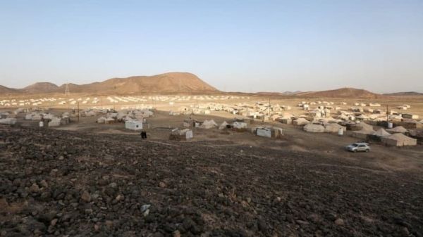 تحذيرات حكومية.. 90 مخيمًا في مأرب عرضة للعدوان الحوثي مع تجدد الاستهداف