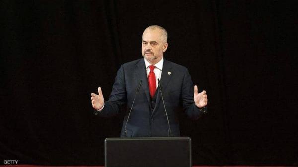 رئيس ألبانيا يدعو الشعب لإسقاط الحكومة 
