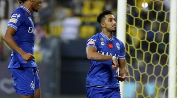 الهلال يُقصي النصر من أغلى البطولات