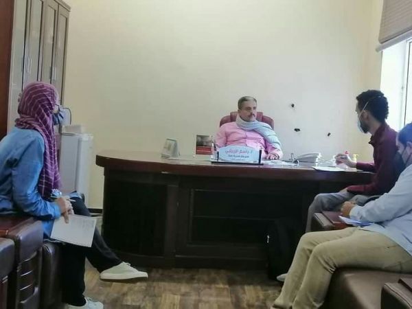 مدير عام المخا يناقش مع الهجرة الدولية مشروع "الكاش" المقدم للنازحين مؤخرًا جنوبي الحديدة 