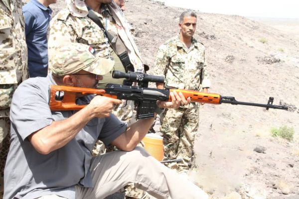 فيديو| العميد طارق صالح يحضر تدشين برنامج الرماية للمتدربين الجدد في وحدات المهام الخاصة بالساحل الغربي