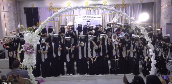 فيديو| مدرسة الزهراء تحتفي بتخريج الدفعة الـ25 من طالباتها في الصف الثالث الثانوي