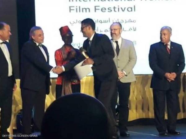 فلم «10 أيام قبل الزفة» يفوز بجائزة مهرجان أسوان