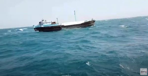 فيديو| "خفر السواحل" قطاع البحر الأحمر تنقذ سفينة تجارية 