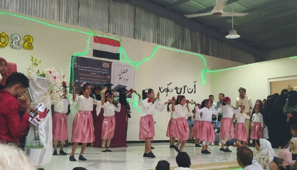مدرسة الزهراء بموزع تقيم حفل توديع للدفعة الـ21 من طالباتها للثانوية العامة 