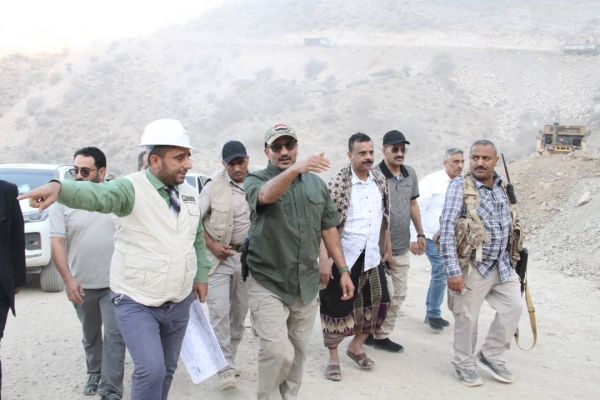 فيديو| العميد طارق صالح يشدد على سرعة إنجاز مشروع طريق "كسر الحصار عن تعز"
