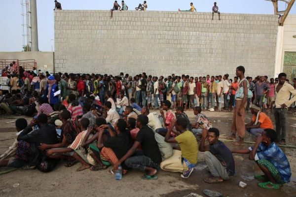 حريق بمركز احتجاز حوثي.. وفاة ثمانية مهاجرين وإصابة 170 حالة معظمهم خطيرة