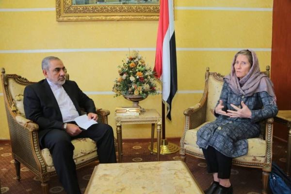 مذكرة احتجاج للقاء ممثلة الصليب الأحمر بالحاكم العسكري الإيراني في صنعاء