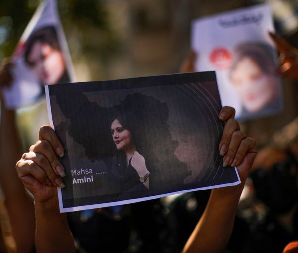 في اليوم العالمي للمرأة.. "هرانا": مقتل 66 امرأة واعتقال 4 آلاف أخريات في احتجاجات إيران