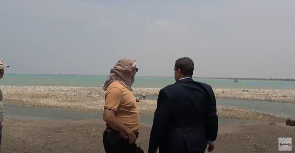فيديو| العميد طارق صالح يتفقد موقع منشأة الغاز المركزية في الساحل الغربي ويوجه ببدء التنفيذ