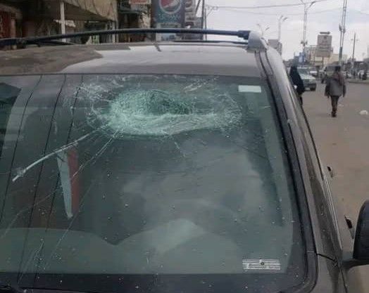 مليشيا الحوثي تعتدي على مواطن برفقه طفله وسط صنعاء 