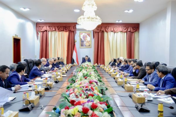 عدن.. إحاطة رئيس الوزراء حول آخر المستجدات وخيارات الحكومة أمام التعنت