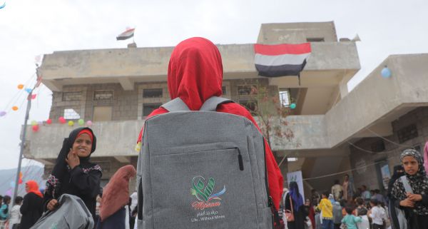 تعز.. افتتاح مدرسة في جبل حبشي بعد تطهيرها من ألغام الحوثي بشكل كامل