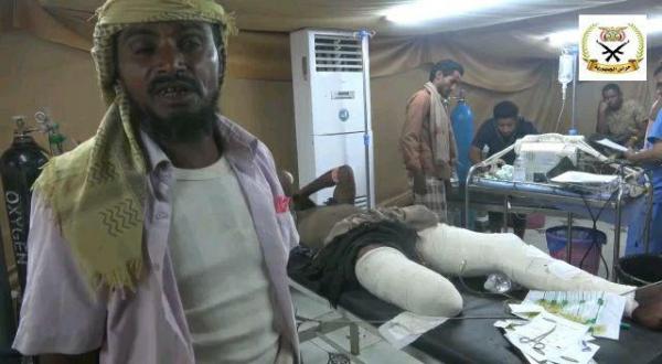 لغم حوثي يبتر ساق مواطن واصابة طفله بجراح بالغة في ثاني جريمة من نوعها بالحديدة خلال ساعات