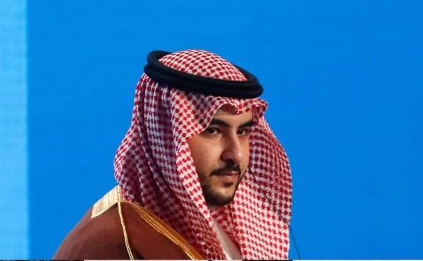 خالد بن سلمان: مبادرة السعودية تمنح الحوثيين الفرصة لإعلاء مصالح اليمن وشعبه على الاطماع الإيرانية