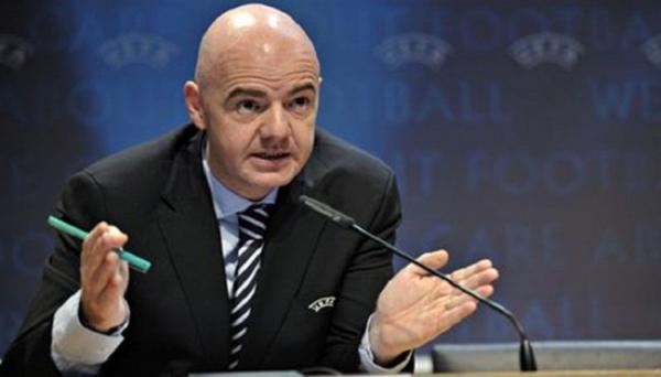 الفيفا : كورونا سيجبرنا على "تغيير كرة القدم"