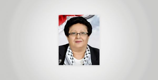 المناضلة فائقة السيد تهنئ العميد طارق صالح بمناسبة الذكرى الثانية لتأسيس المكتب السياسي