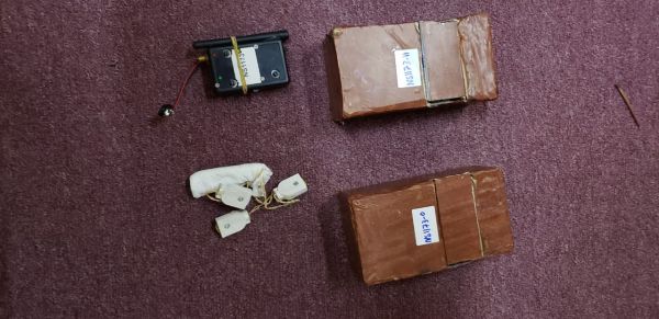 صور| أمن الساحل الغربي يطيح بخليتين إرهابيتين تابعتين للحوثيين مهمتهما زرع المتفجرات في المناطق المحررة