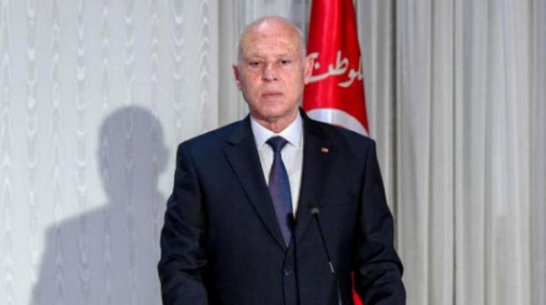 بعد ثمانية أشهر من تعليق اعماله.. رئيس تونس يحلّ البرلمان