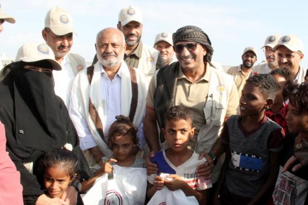 محافظ الحديدة لـ" 2 ديسمبر": المشاريع الإنسانية والتنموية للعميد طارق صالح تسد فجوة غياب الدولة في الساحل الغربي 