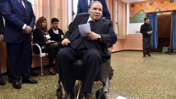 التلفزيون الجزائري: بوتفليقة يستعد لإعلان استقالته من الرئاسة